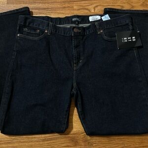 NEW WITH TAGS!! NDSTRY Women's Straight Jeans, Dark Wash, Size‎ 20.